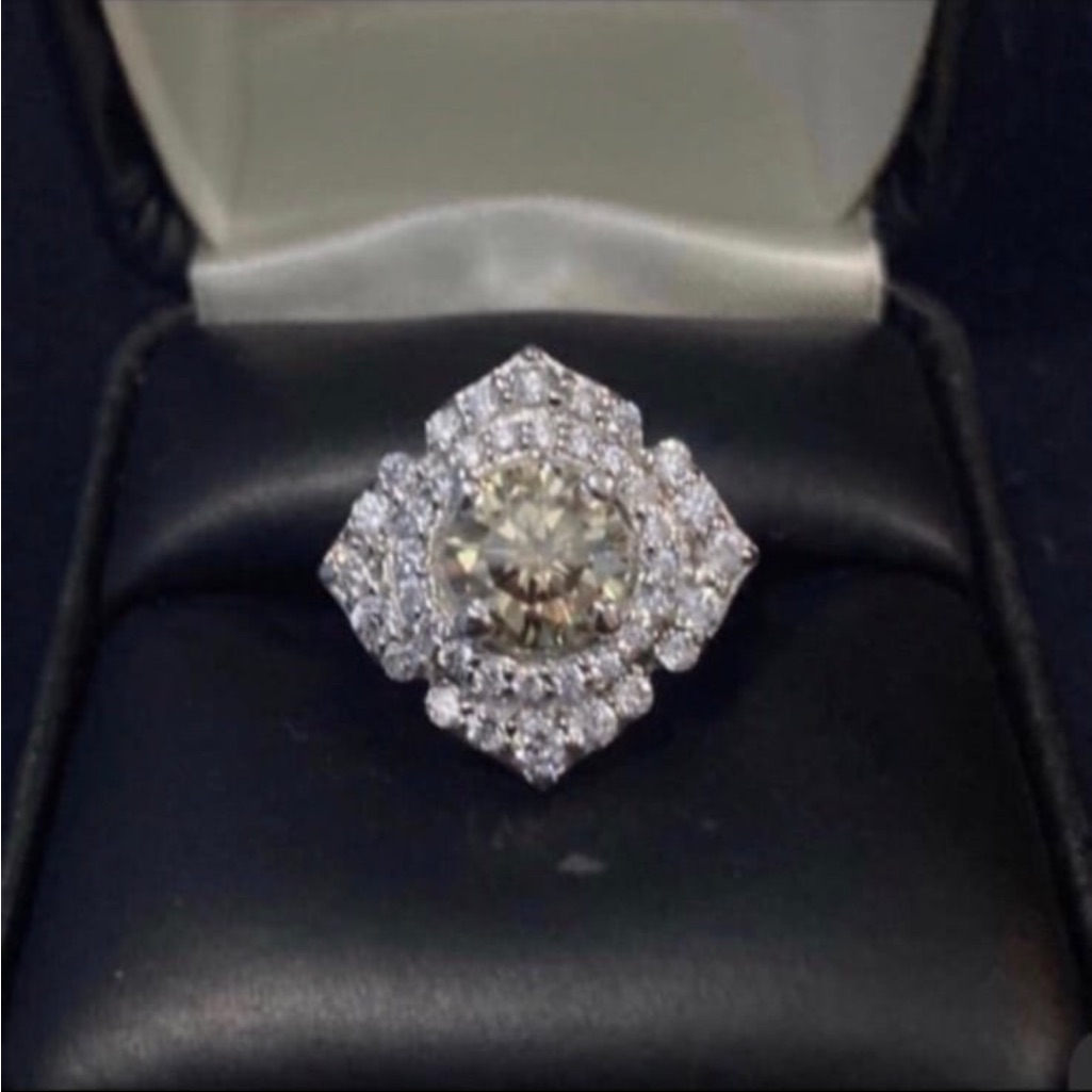 Lovely 3.11ct Champagne And White Moissanite Diamond Cocktail Ring. Size 7. M3